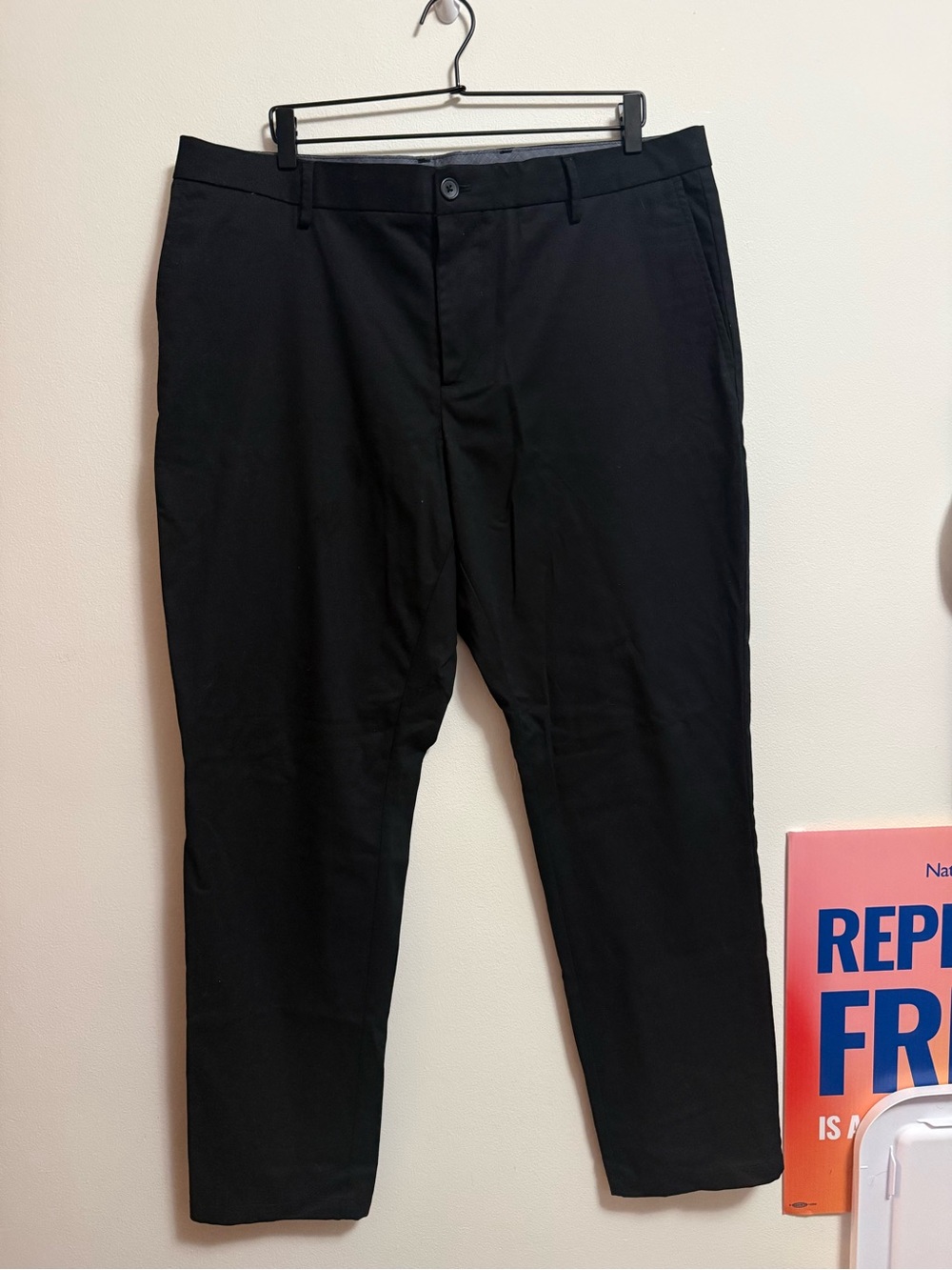 Old Navy Black Men's Chinos - Straight Fit